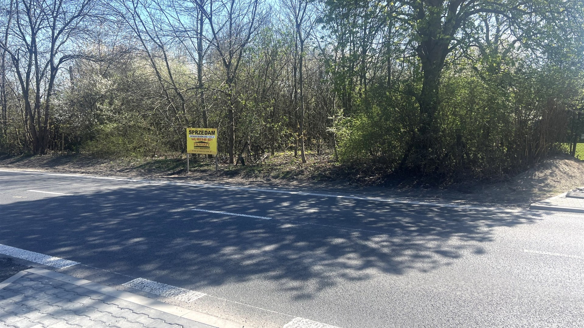 Działka na sprzedaż